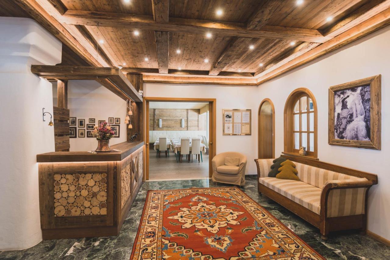 كامبيتيلو دي فاسا B&B Garni Villa Campitello المظهر الخارجي الصورة